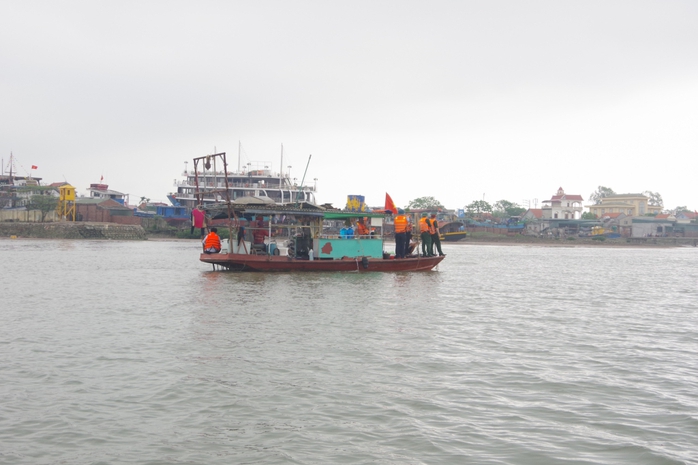 Tìm thấy nạn nhân cuối cùng trong vụ lật thuyền 4 người tử vong- Ảnh 1. Tìm thấy nạn nhân cuối cùng trong vụ lật thuyền 4 người tử vong- Ảnh 1.
