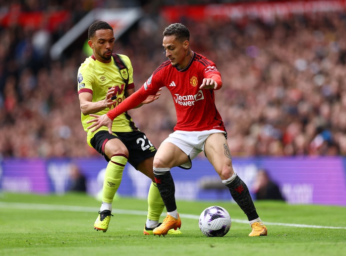 Công làm thủ phá, Man United hết hy vọng đua Top 4 Ngoại hạng- Ảnh 5.