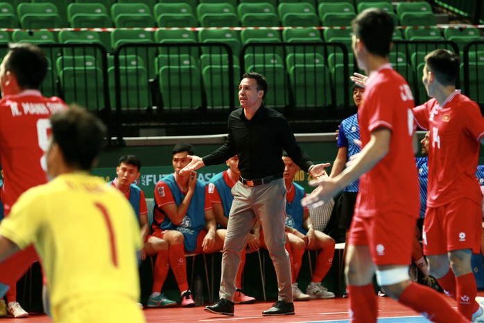 Futsal Việt Nam gia hạn với HLV Diego Giustozzi- Ảnh 1.