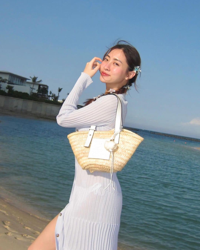 Loạt sao Việt lên núi, xuống biển tránh nóng- Ảnh 10. Loạt sao Việt lên núi, xuống biển tránh nóng- Ảnh 10.