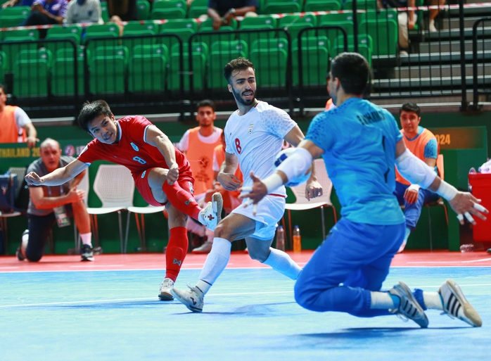 Thua đậm Iran, futsal Thái Lan vỡ mộng vô địch châu Á trên sân nhà- Ảnh 5. Thua đậm Iran, futsal Thái Lan vỡ mộng vô địch châu Á trên sân nhà- Ảnh 5.
