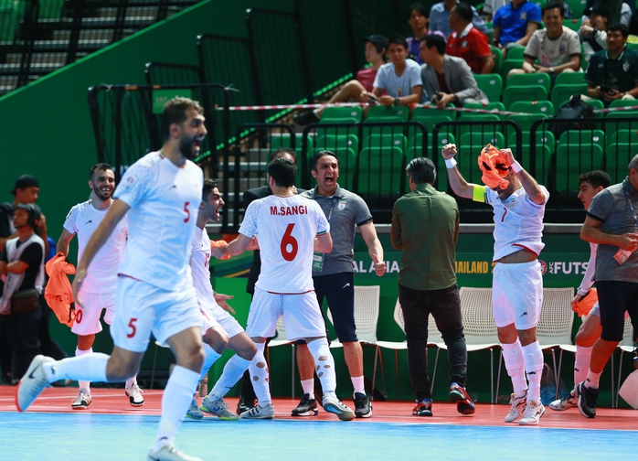 Thua đậm Iran, futsal Thái Lan vỡ mộng vô địch châu Á trên sân nhà- Ảnh 7. Thua đậm Iran, futsal Thái Lan vỡ mộng vô địch châu Á trên sân nhà- Ảnh 7.