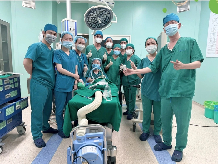 Sau khi ngậm trái xoài, bé trai 8 tháng tuổi tím tái- Ảnh 1. Sau khi ngậm trái xoài, bé trai 8 tháng tuổi tím tái- Ảnh 1.