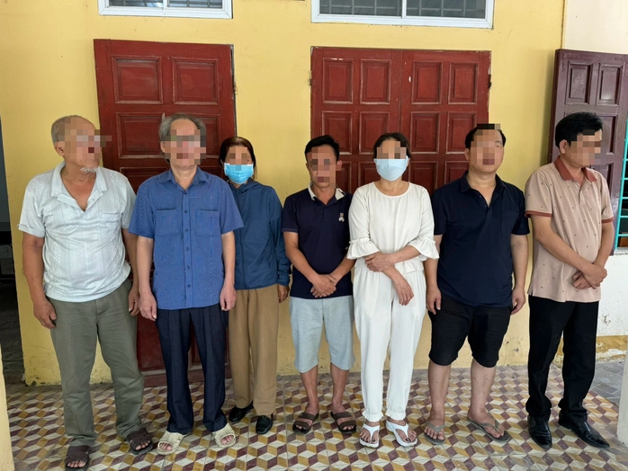 Tạm giam 4 bị can trong vụ bắt Tạm giam 4 bị can trong vụ bắt
