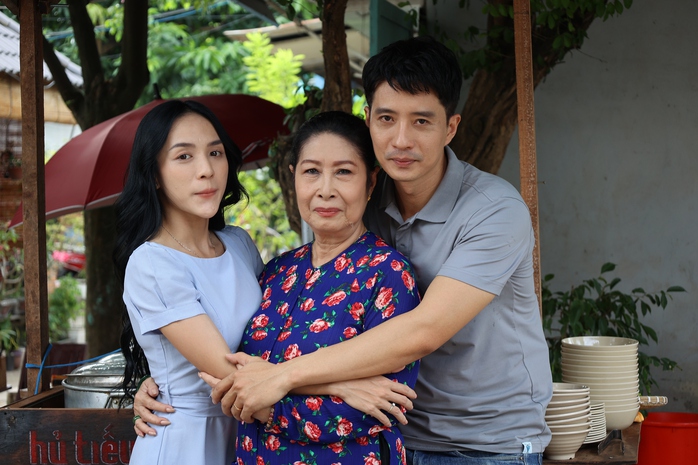 Lâm Vỹ Dạ làm con dâu màn ảnh của NSƯT Kim Phương- Ảnh 7. Lâm Vỹ Dạ làm con dâu màn ảnh của NSƯT Kim Phương- Ảnh 7.