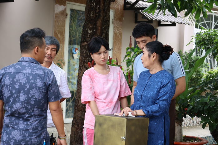Lâm Vỹ Dạ làm con dâu màn ảnh của NSƯT Kim Phương- Ảnh 5. Lâm Vỹ Dạ làm con dâu màn ảnh của NSƯT Kim Phương- Ảnh 5.