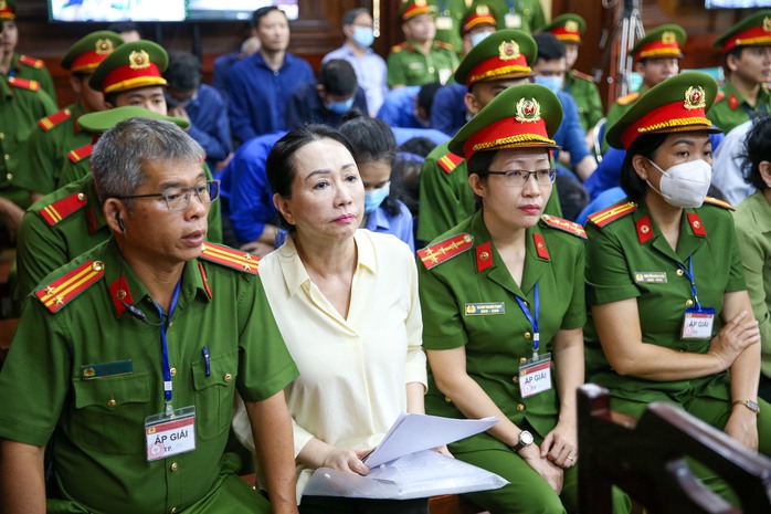 Bị cáo Trương Mỹ Lan mong muốn HĐXX xem xét nhiều nội dung trước khi nghị án Ảnh: Hoàng Triều Bị cáo Trương Mỹ Lan mong muốn HĐXX xem xét nhiều nội dung trước khi nghị án Ảnh: Hoàng Triều