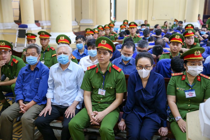 Ngày 3-4, các bị cáo bắt đầu được nói lời sau cùng Ảnh: Hoàng Triều Ngày 3-4, các bị cáo bắt đầu được nói lời sau cùng Ảnh: Hoàng Triều