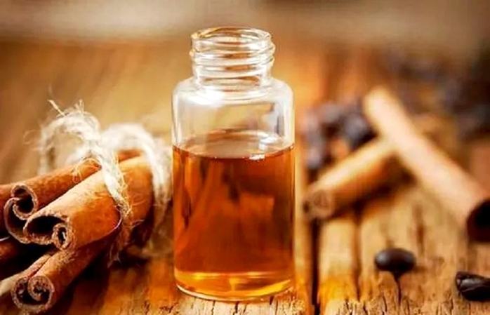 Hàng trăm tấn tinh dầu quế tồn kho vì Hàng trăm tấn tinh dầu quế tồn kho vì