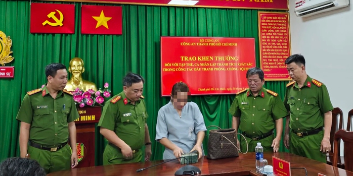 Công an TP HCM bắt tại trận băng cướp 1,1 tỉ đồng- Ảnh 3.
