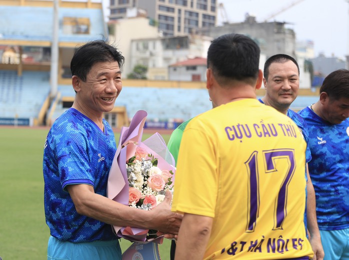 Lưu giữ và phát huy những giá trị lịch sử của bóng đá Hà Nội- Ảnh 7. Lưu giữ và phát huy những giá trị lịch sử của bóng đá Hà Nội- Ảnh 7.