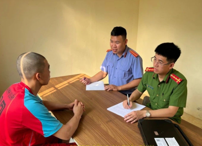 Vờ hỏi đường rồi dâm ô với nữ sinh dưới 16 tuổi- Ảnh 1. Vờ hỏi đường rồi dâm ô với nữ sinh dưới 16 tuổi- Ảnh 1.