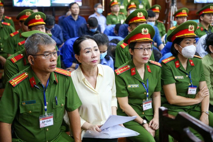 Xét xử vụ án Vạn Thịnh Phát: Nói lời sau cùng, các bị cáo xin khoan hồng, giảm nhẹ hình phạt- Ảnh 2. Xét xử vụ án Vạn Thịnh Phát: Nói lời sau cùng, các bị cáo xin khoan hồng, giảm nhẹ hình phạt- Ảnh 2.