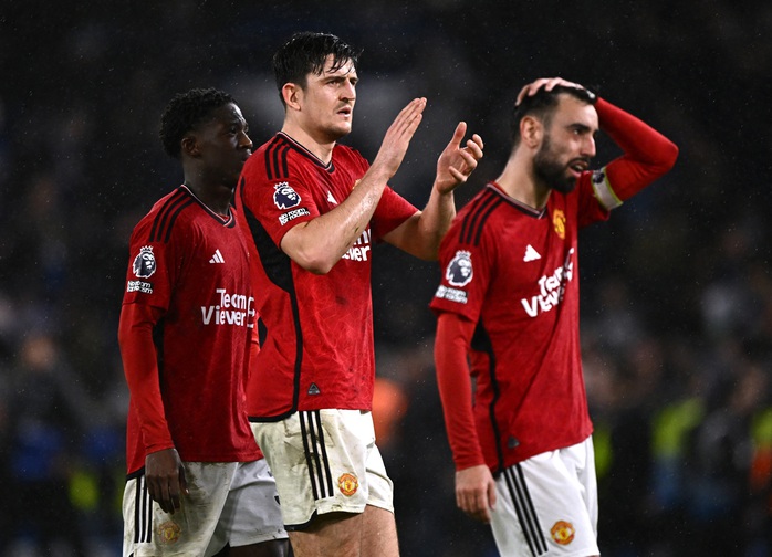 Rượt đuổi tỉ số điên rồ, Man United thua ngược Chelsea trận cầu 7 bàn- Ảnh 8. Rượt đuổi tỉ số điên rồ, Man United thua ngược Chelsea trận cầu 7 bàn- Ảnh 8.