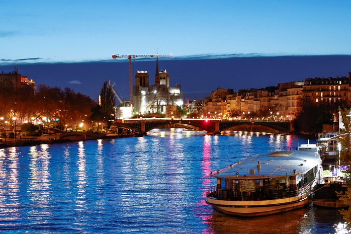 Lễ khai mạc Olympic Paris 2024 sẽ tổ chức trên sông Seine- Ảnh 1. Lễ khai mạc Olympic Paris 2024 sẽ tổ chức trên sông Seine- Ảnh 1.