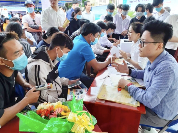 Bí thư Nguyễn Văn Hiếu: Không để người lao động Bí thư Nguyễn Văn Hiếu: Không để người lao động