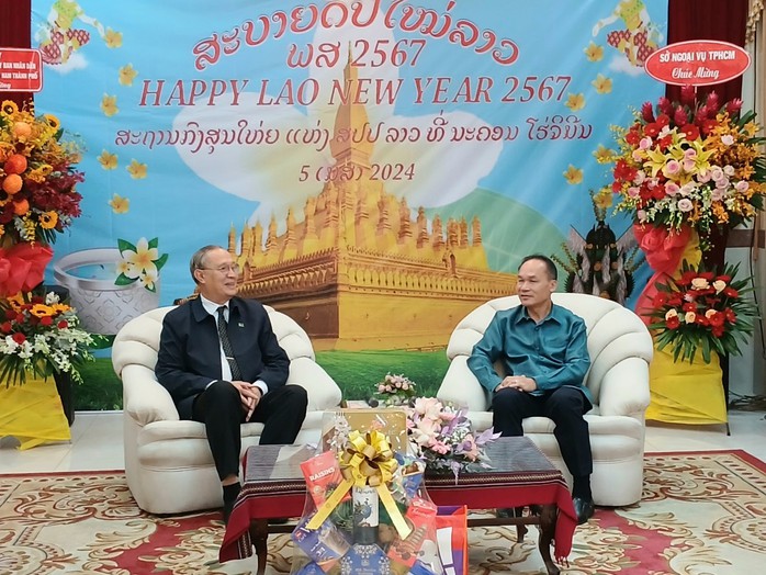 Trường ĐH Cửu Long thăm và chúc Tết 2 tổng lãnh sự tại TP HCM- Ảnh 1. Trường ĐH Cửu Long thăm và chúc Tết 2 tổng lãnh sự tại TP HCM- Ảnh 1.