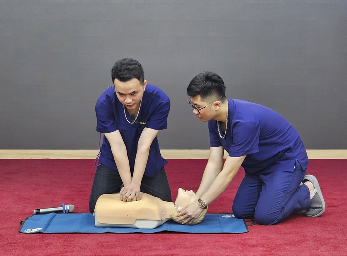 Bác sĩ chỉ cách sơ, cấp cứu ai cũng có thể làm được- Ảnh 3.