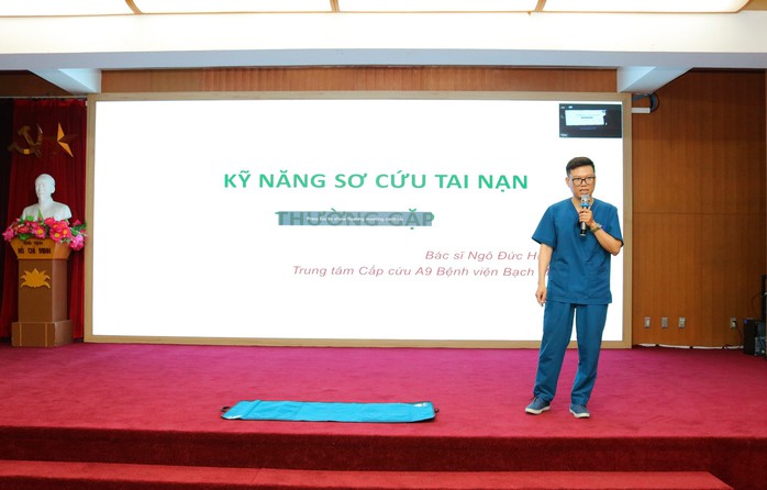 Bác sĩ chỉ cách sơ, cấp cứu ai cũng có thể làm được- Ảnh 1.