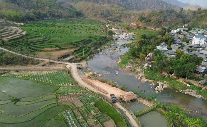 Hai học sinh chết đuối khi ra suối lấy rêu- Ảnh 1. Hai học sinh chết đuối khi ra suối lấy rêu- Ảnh 1.