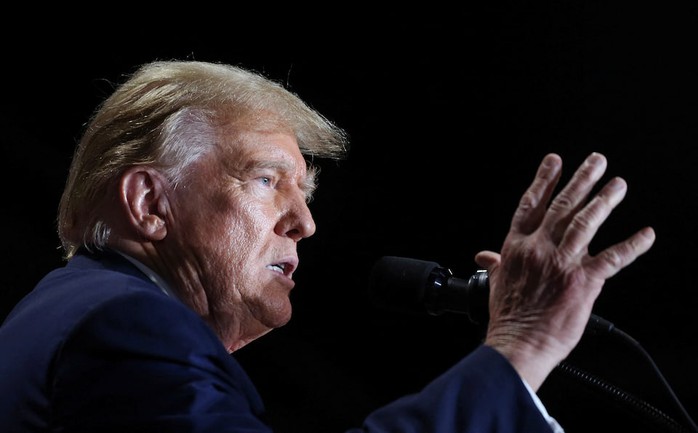 Cựu Tổng thống Donald Trump trong một sự kiện vận động tranh cử ở bang Virginia hồi đầu tháng 3. Ảnh: Reuters Cựu Tổng thống Donald Trump trong một sự kiện vận động tranh cử ở bang Virginia hồi đầu tháng 3. Ảnh: Reuters