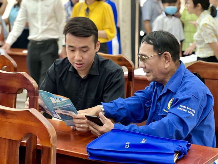 Chủ hộ kinh doanh có phải tham gia BHXH bắt buộc?- Ảnh 1.