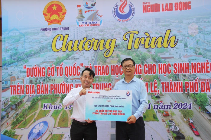 Khánh thành Đường cờ Tổ quốc tại Di tích lịch sử quốc gia Nghĩa Trủng Hòa Vang- Ảnh 4. Khánh thành Đường cờ Tổ quốc tại Di tích lịch sử quốc gia Nghĩa Trủng Hòa Vang- Ảnh 4.