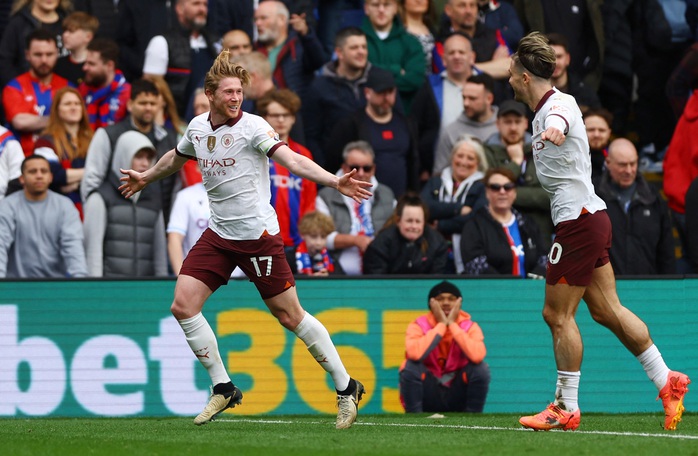 De Bruyne tỏa sáng, Man City thắng đậm Crystal Palace- Ảnh 7. De Bruyne tỏa sáng, Man City thắng đậm Crystal Palace- Ảnh 7.