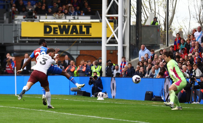 De Bruyne tỏa sáng, Man City thắng đậm Crystal Palace- Ảnh 8. De Bruyne tỏa sáng, Man City thắng đậm Crystal Palace- Ảnh 8.