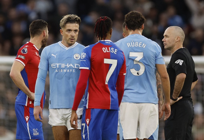Vòng 32 Ngoại hạng Anh: Man City và Arsenal đua ngôi đầu bảng- Ảnh 4. Vòng 32 Ngoại hạng Anh: Man City và Arsenal đua ngôi đầu bảng- Ảnh 4.