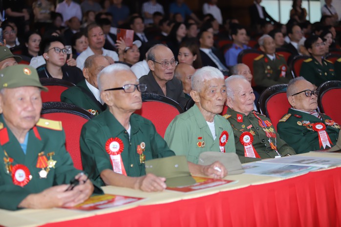 Sống mãi ký ức Điện Biên Phủ "lừng lẫy năm châu, chấn động địa cầu"- Ảnh 5. Sống mãi ký ức Điện Biên Phủ "lừng lẫy năm châu, chấn động địa cầu"- Ảnh 5.