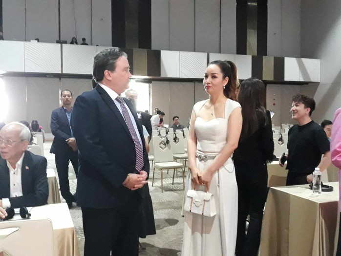 Mai Thu Huyền than thở tìm bối cảnh phim- Ảnh 1. Mai Thu Huyền than thở tìm bối cảnh phim- Ảnh 1.