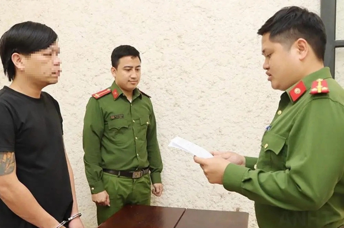 Bắt giữ đối tượng liều lĩnh cướp giật tài sản- Ảnh 1. Bắt giữ đối tượng liều lĩnh cướp giật tài sản- Ảnh 1.