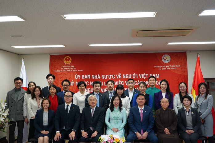 Đại biểu tham dự gặp gỡ Hội đoàn tại NB Đại biểu tham dự gặp gỡ Hội đoàn tại NB