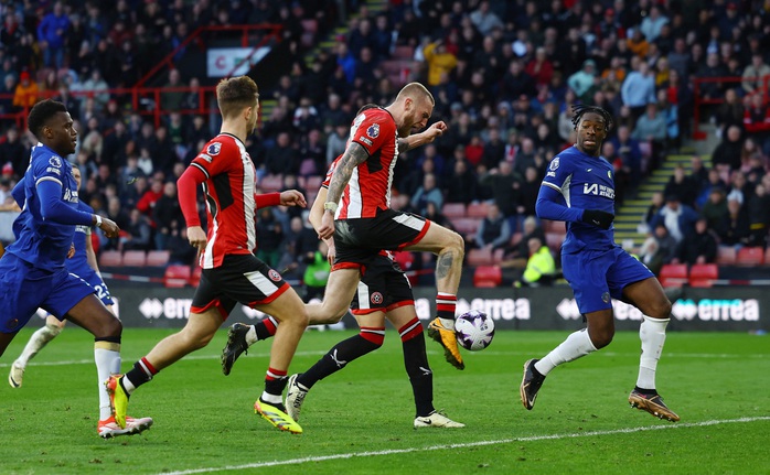 Dàn hậu vệ ghi bàn, Tottenham thắng nhọc Nottingham Forest- Ảnh 8. Dàn hậu vệ ghi bàn, Tottenham thắng nhọc Nottingham Forest- Ảnh 8.