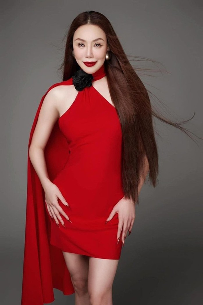 Hồ Quỳnh Hương nêu hậu quả khi tự ý xài kem trộn- Ảnh 1. Hồ Quỳnh Hương nêu hậu quả khi tự ý xài kem trộn- Ảnh 1.