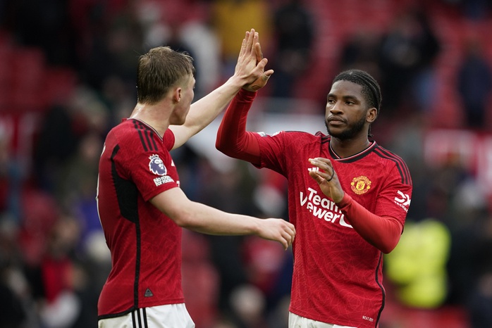 Man United sa sút vẫn là nỗi ám ảnh của Liverpool
- Ảnh 4. Man United sa sút vẫn là nỗi ám ảnh của Liverpool
- Ảnh 4.