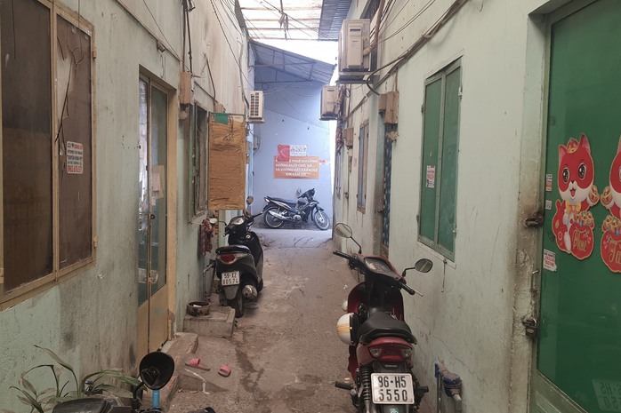 Vụ 2 bé gái mất tích ở phố đi bộ Nguyễn Huệ: Hé lộ lý do nữ nghi phạm thuê căn hộ đắt tiền- Ảnh 1. Vụ 2 bé gái mất tích ở phố đi bộ Nguyễn Huệ: Hé lộ lý do nữ nghi phạm thuê căn hộ đắt tiền- Ảnh 1.