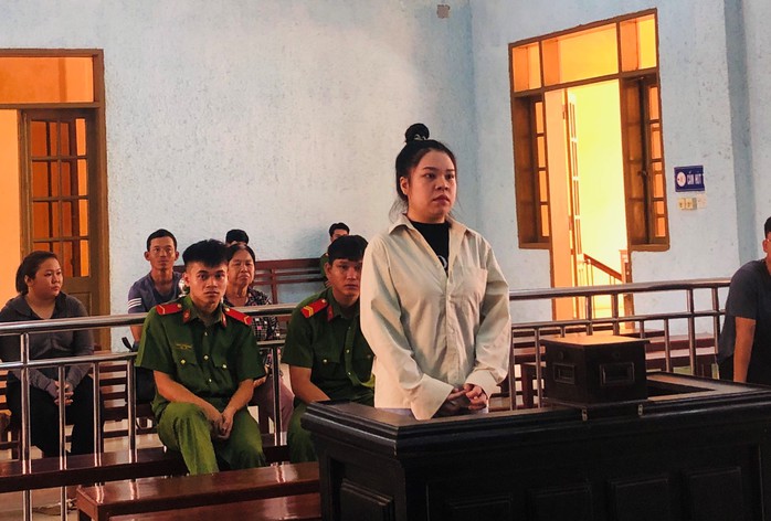 “Vợ hờ" của một cán bộ CSGT lừa gần 7 tỉ đồng- Ảnh 1. “Vợ hờ" của một cán bộ CSGT lừa gần 7 tỉ đồng- Ảnh 1.
