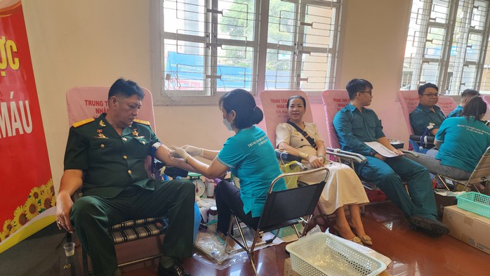 "Tôi hiến máu đến khi nào hết tuổi thì thôi"- Ảnh 1. "Tôi hiến máu đến khi nào hết tuổi thì thôi"- Ảnh 1.