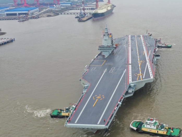 Tàu sân bay Phúc Kiến hạ thủy lần đầu vào tháng 6-2022. Ảnh: China Daily Tàu sân bay Phúc Kiến hạ thủy lần đầu vào tháng 6-2022. Ảnh: China Daily