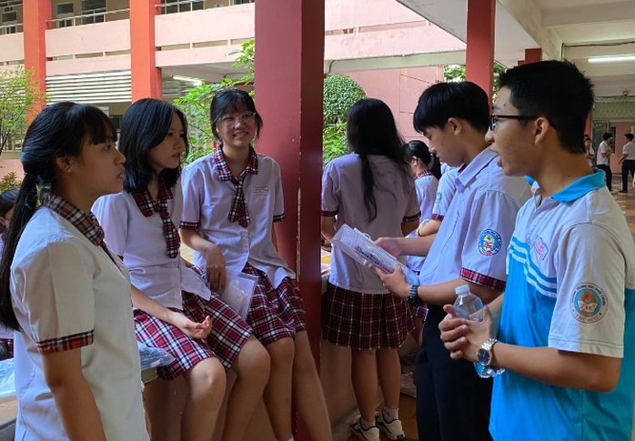 Từ ngày mai 2-5, thí sinh bắt đầu đăng ký thi tốt nghiệp THPT 2024- Ảnh 1. Từ ngày mai 2-5, thí sinh bắt đầu đăng ký thi tốt nghiệp THPT 2024- Ảnh 1.