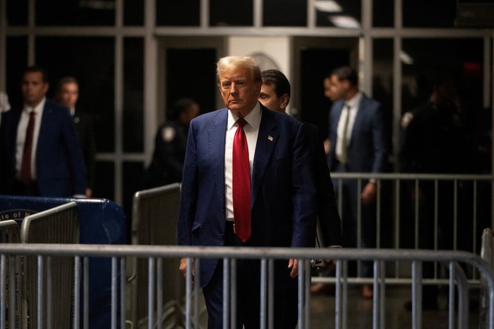 Ông Donald Trump đến tòa hôm 30-4. Ảnh: Reuters Ông Donald Trump đến tòa hôm 30-4. Ảnh: Reuters