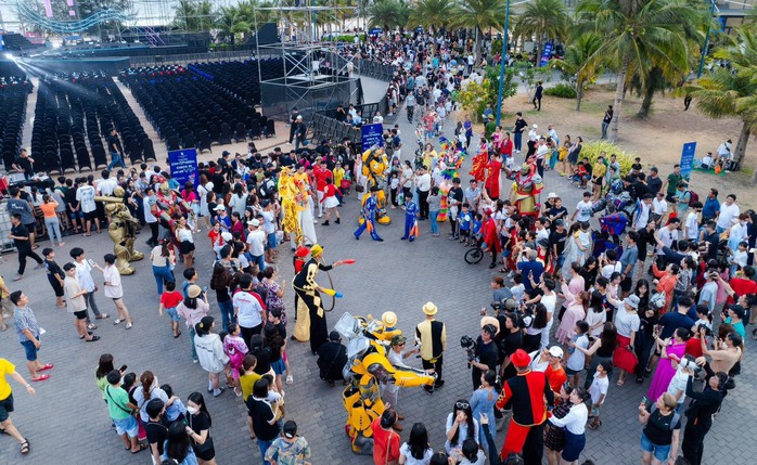 Du lịch Bà Rịa - Vũng Tàu bội thu trong 5 ngày nghỉ lễ- Ảnh 2. Du lịch Bà Rịa - Vũng Tàu bội thu trong 5 ngày nghỉ lễ- Ảnh 2.