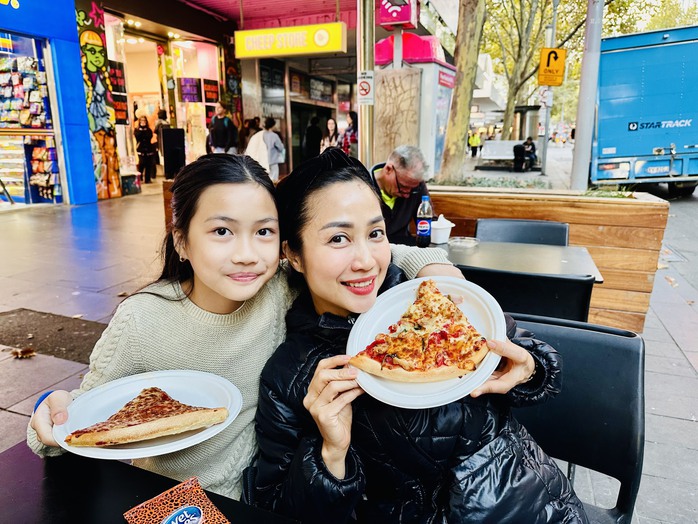 Gặp NSƯT Ốc Thanh Vân tại Úc: “Tôi vẫn lưu giữ sân khấu trong tim”- Ảnh 4. Gặp NSƯT Ốc Thanh Vân tại Úc: “Tôi vẫn lưu giữ sân khấu trong tim”- Ảnh 4.