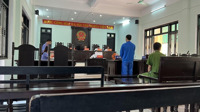 Nước mắt người cha- Ảnh 1. Nước mắt người cha- Ảnh 1.