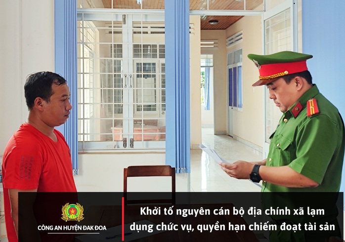Khởi tố cán bộ địa chính nhận tiền làm sổ đỏ- Ảnh 1. Khởi tố cán bộ địa chính nhận tiền làm sổ đỏ- Ảnh 1.