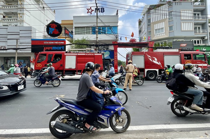 Cháy trong khu vực ngân hàng MB ở TP Thủ Đức- Ảnh 1. Cháy trong khu vực ngân hàng MB ở TP Thủ Đức- Ảnh 1.