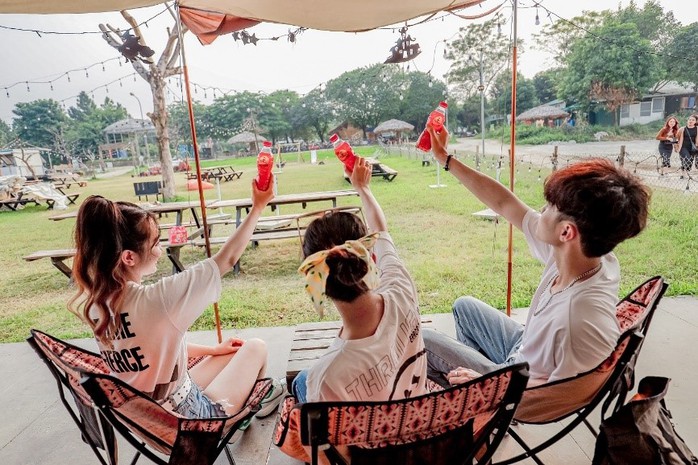Cùng bạn bè học nhóm hoặc dã ngoại và thanh lọc cơ thể với Trà Thanh Nhiệt Dr Thanh để tươi mát hơn mỗi ngày cũng là cách tốt để các thí sinh 2k6 chuẩn bị tốt nhất về sức khỏe và tinh thần cho lần "vượt vũ môn" đang tới Cùng bạn bè học nhóm hoặc dã ngoại và thanh lọc cơ thể với Trà Thanh Nhiệt Dr Thanh để tươi mát hơn mỗi ngày cũng là cách tốt để các thí sinh 2k6 chuẩn bị tốt nhất về sức khỏe và tinh thần cho lần "vượt vũ môn" đang tới