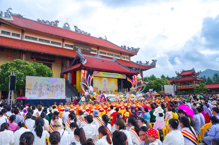 Thông điệp Đại lễ Phật đản 2024 của Đức Pháp chủ Giáo hội Phật giáo Việt Nam- Ảnh 2. Thông điệp Đại lễ Phật đản 2024 của Đức Pháp chủ Giáo hội Phật giáo Việt Nam- Ảnh 2.